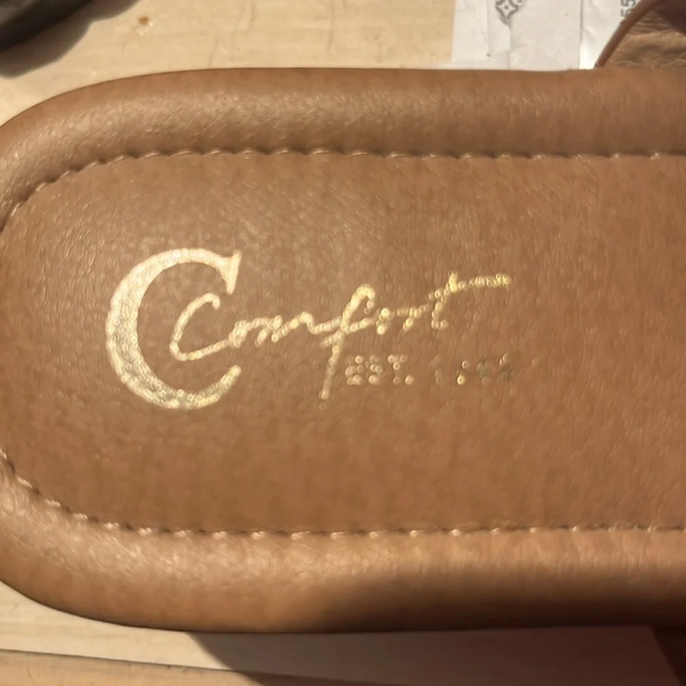 C COMFORT EST 1946 brand wedges. Size 8M. NWOT. - Picture 8 of 8